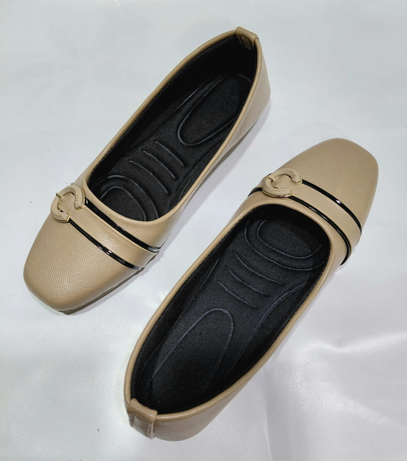 beige